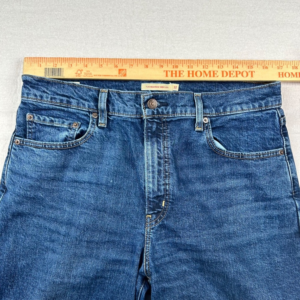 Wide Leg Blue Women's Jeans - Classic High-Rise Style - Picture 10 of 14